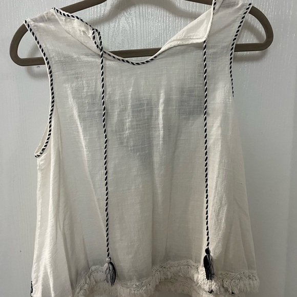 Max Studio Ivory Tank Top with Navy Embroidery, vintage 1940s look - Picture 2 of 11